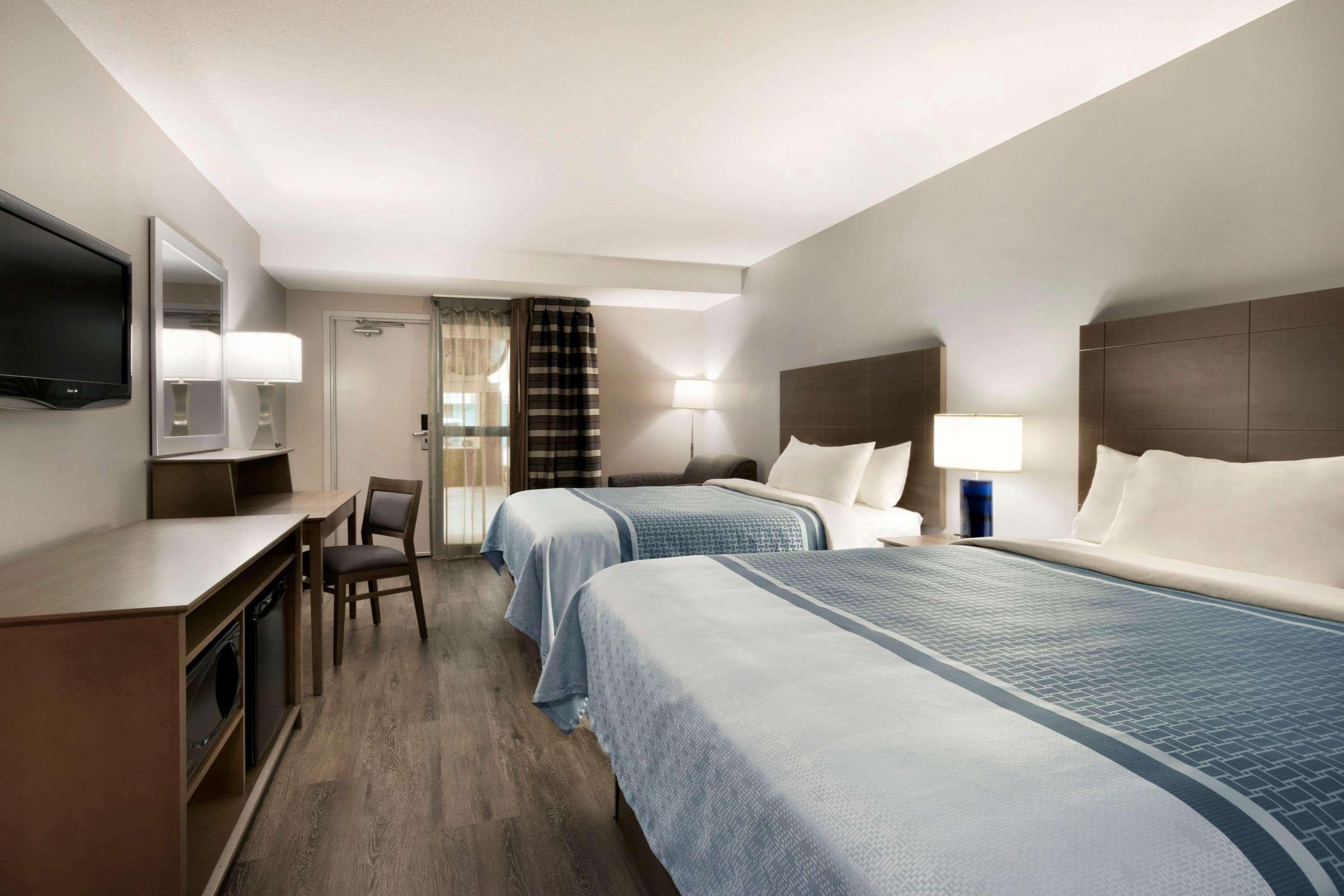 Travelodge Hotel By Wyndham Саскатун Екстер'єр фото